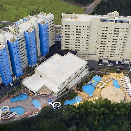Golden Dolphin Grand Hotel - Flat Caldas Novas Exterior photo